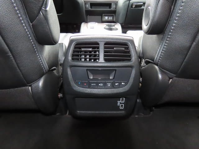 2022 Honda Pilot SE 27