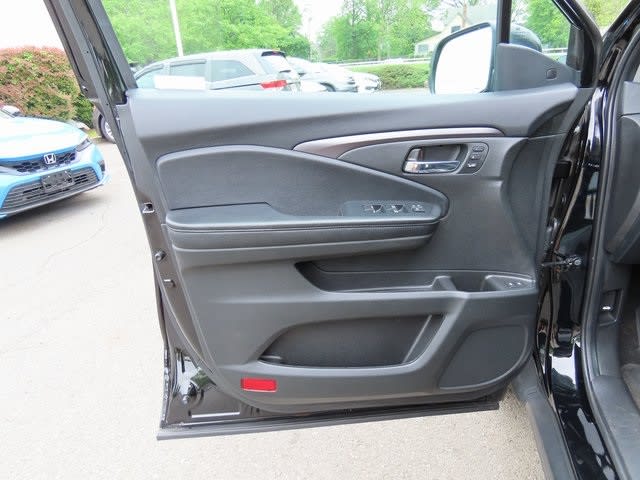 2022 Honda Pilot SE 22