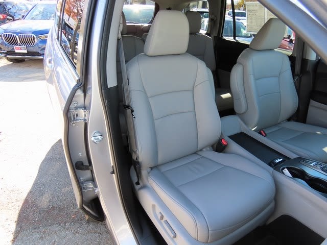 Thumbnail: 2022 Honda Pilot - 25