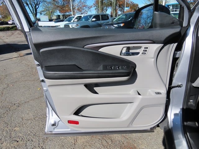 Thumbnail: 2022 Honda Pilot - 24