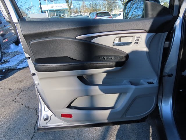 Thumbnail: 2022 Honda Pilot - 25