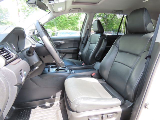 Thumbnail: 2019 Honda Pilot - 11