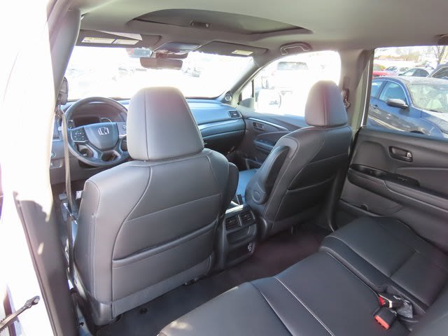 Thumbnail: 2023 Honda Passport - 21