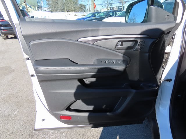 Thumbnail: 2023 Honda Passport - 22