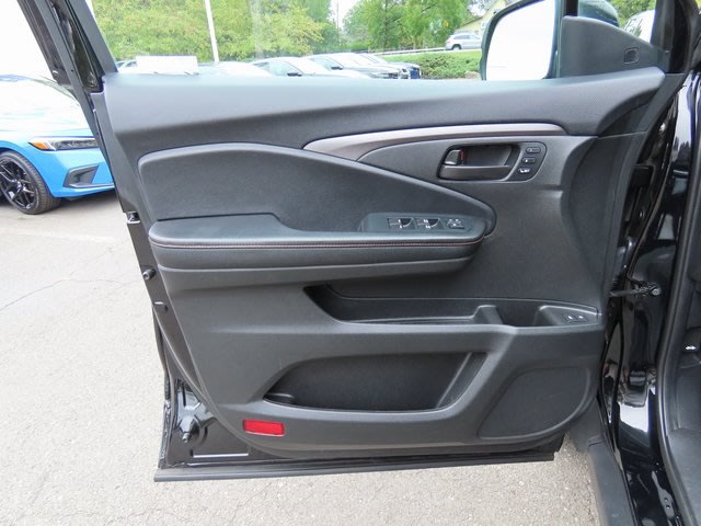 Thumbnail: 2022 Honda Passport - 23