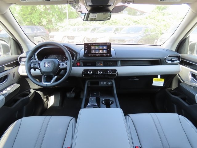 Thumbnail: 2025 Honda Pilot - 10