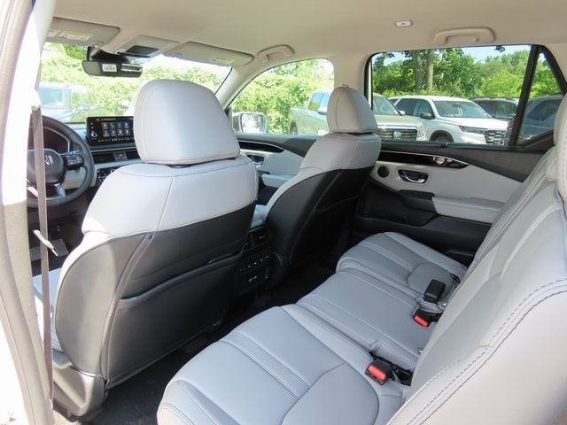 Thumbnail: 2025 Honda Pilot - 19