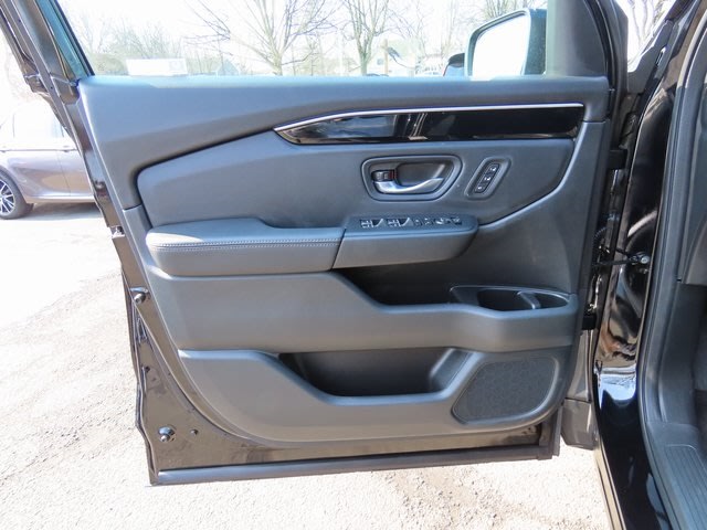 Thumbnail: 2025 Honda Pilot - 24