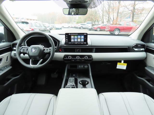 Thumbnail: 2025 Honda Pilot - 10