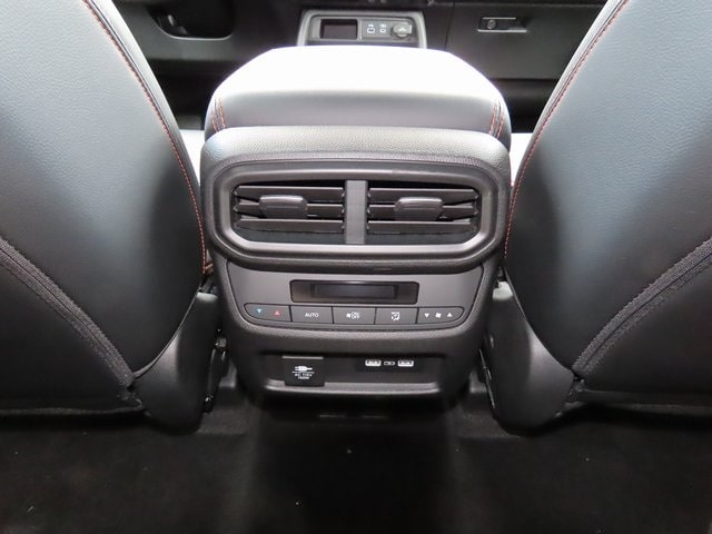 Thumbnail: 2025 Honda Pilot - 25