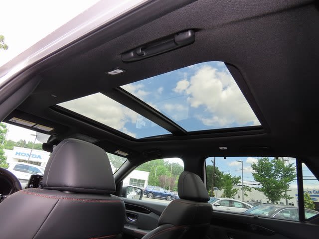 Thumbnail: 2025 Honda Pilot - 21