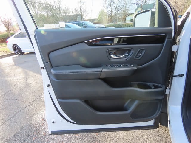 Thumbnail: 2023 Honda Pilot - 26