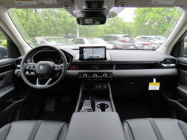 Thumbnail: 2025 Honda Pilot - 10