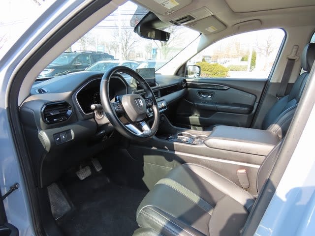 Thumbnail: 2023 Honda Pilot - 2