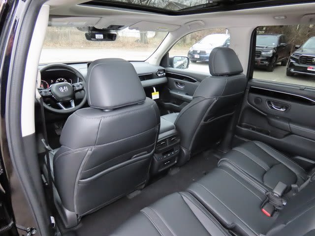 Thumbnail: 2025 Honda Pilot - 20