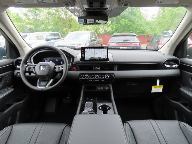 Thumbnail: 2025 Honda Pilot - 10