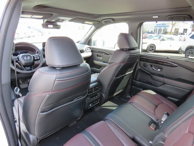 Thumbnail: 2025 Honda Pilot - 20