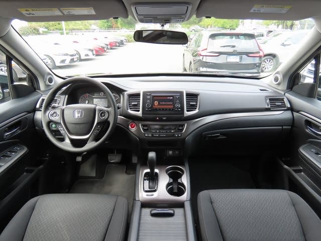 2019 Honda Ridgeline Sport 11