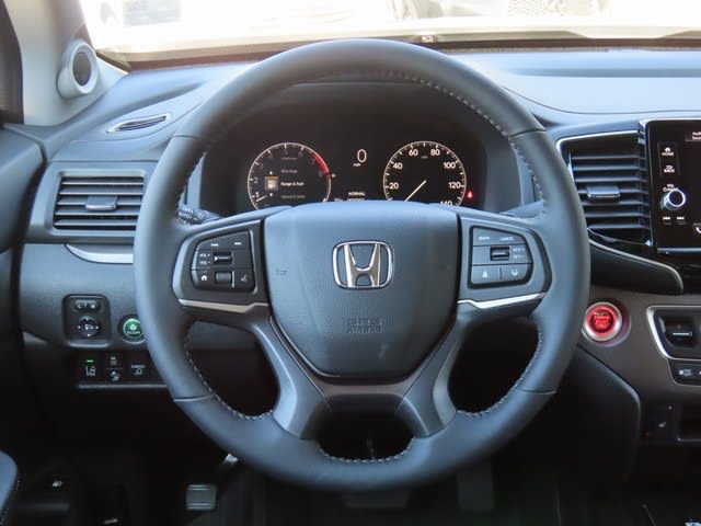 Thumbnail: 2025 Honda Ridgeline - 14