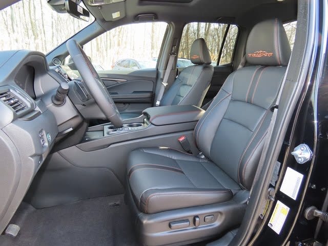 Thumbnail: 2025 Honda Ridgeline - 12