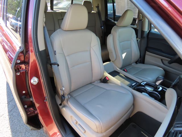 Thumbnail: 2019 Honda Ridgeline - 25