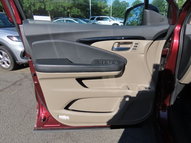 Thumbnail: 2019 Honda Ridgeline - 24
