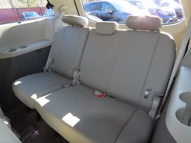 2018 Toyota Sienna XLE 20