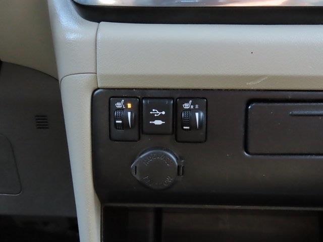 2018 Toyota Sienna XLE 23