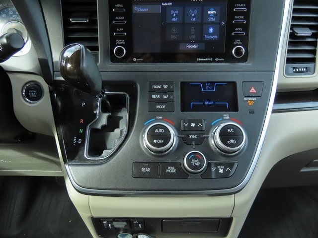 Thumbnail: 2019 Toyota Sienna - 27