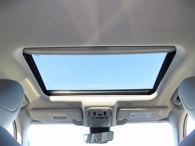 Thumbnail: 2024 Toyota Highlander - 31