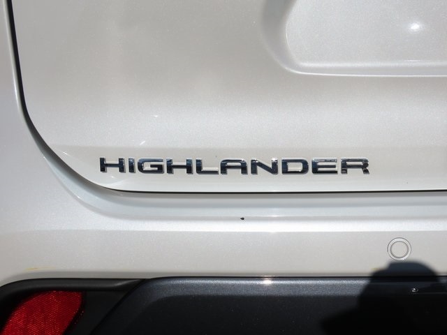 Thumbnail: 2024 Toyota Highlander - 7