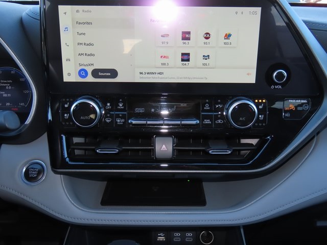 Thumbnail: 2024 Toyota Highlander - 26