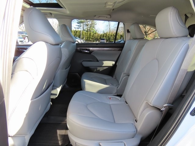 Thumbnail: 2024 Toyota Highlander - 13