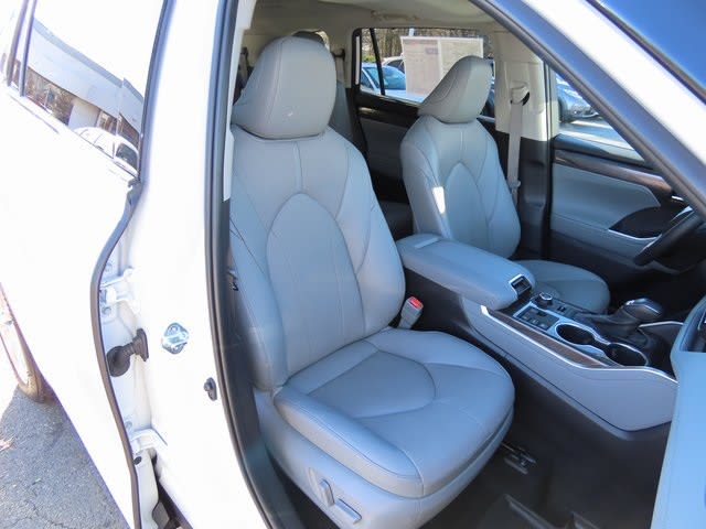 Thumbnail: 2024 Toyota Highlander - 24