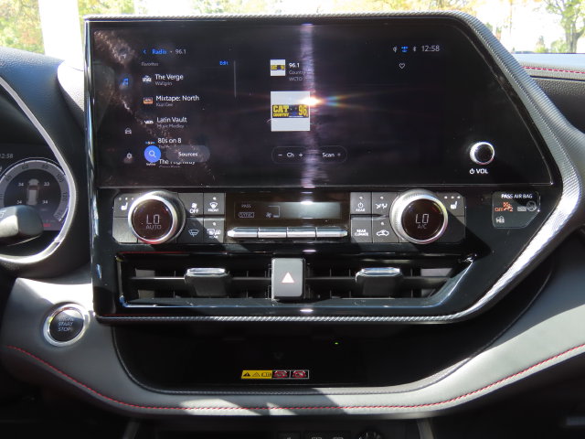 Thumbnail: 2025 Toyota Highlander - 27