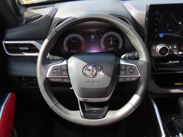 Thumbnail: 2025 Toyota Highlander - 14