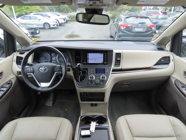 Thumbnail: 2019 Toyota Sienna - 2