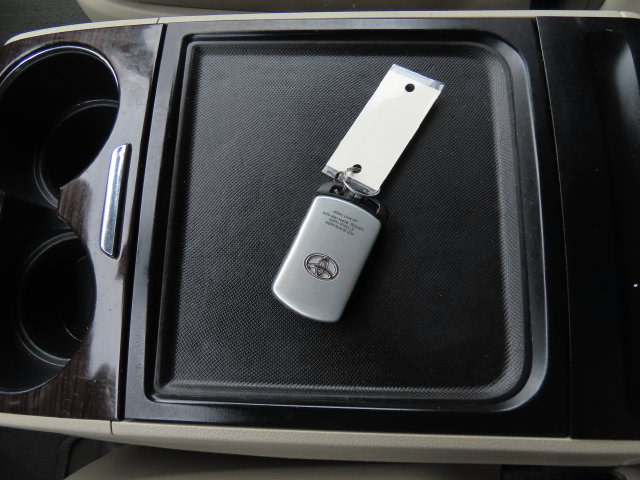 Thumbnail: 2019 Toyota Sienna - 29