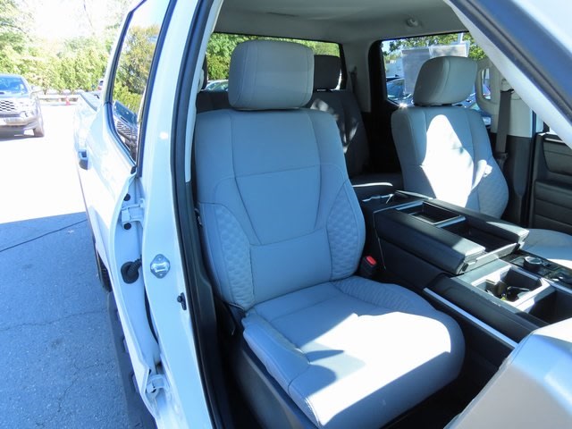 Thumbnail: 2022 Toyota Tundra - 11