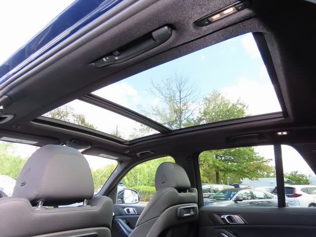 Thumbnail: 2022 BMW X5 - 24