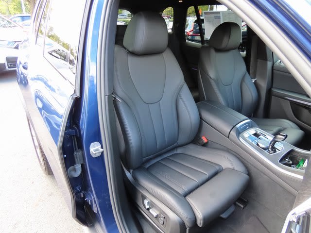 Thumbnail: 2022 BMW X5 - 12