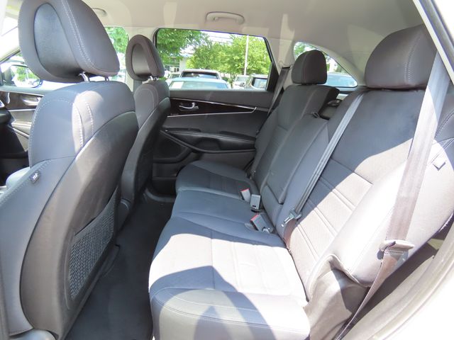 Thumbnail: 2016 Kia Sorento - 13