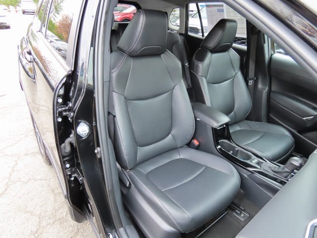 Thumbnail: 2024 Toyota Corolla Cross - 23