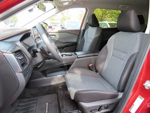 Thumbnail: 2023 Nissan Rogue - 11