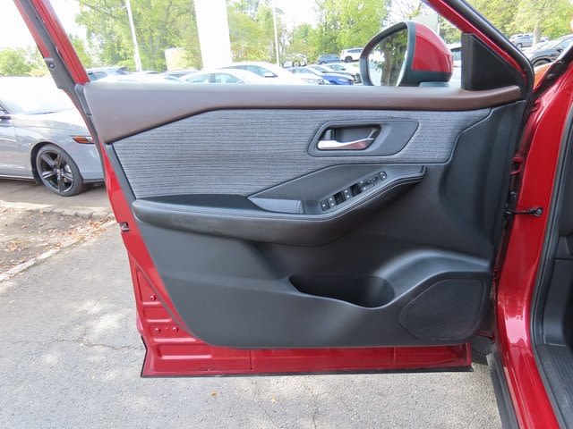 Thumbnail: 2023 Nissan Rogue - 23