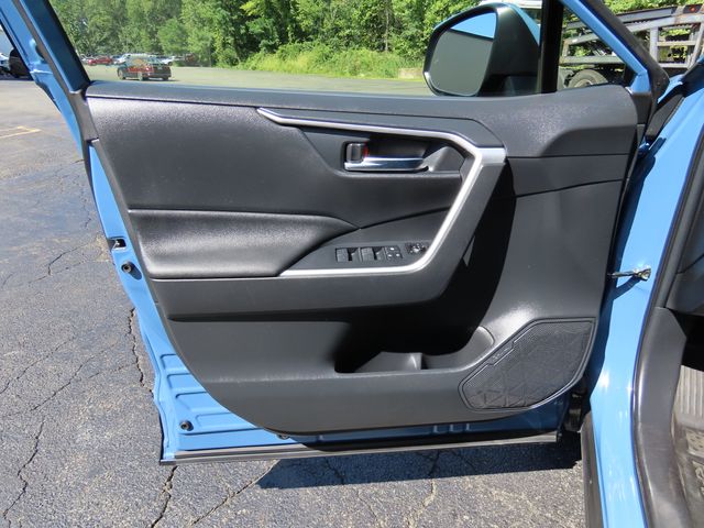 Thumbnail: 2022 Toyota RAV4 - 24