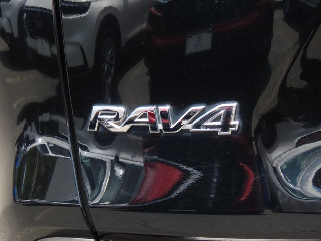 Thumbnail: 2019 Toyota RAV4 - 7