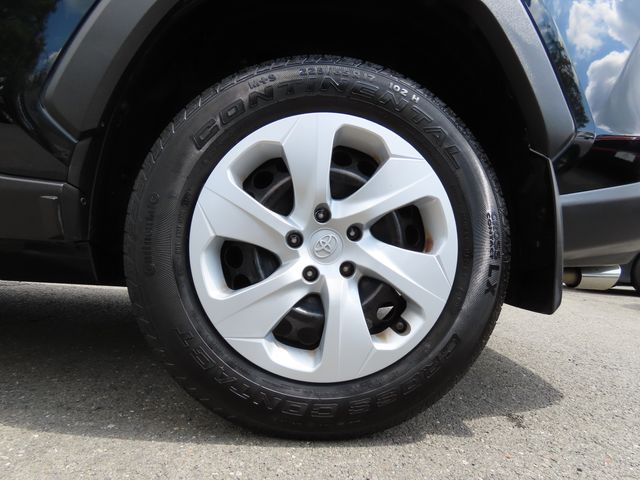 Thumbnail: 2019 Toyota RAV4 - 8