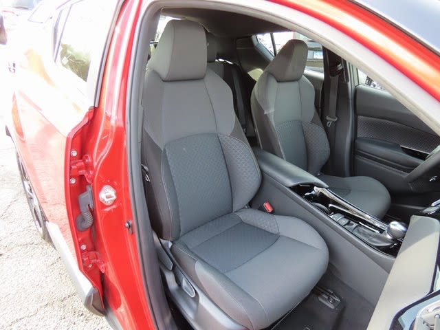 Thumbnail: 2021 Toyota C-HR - 22