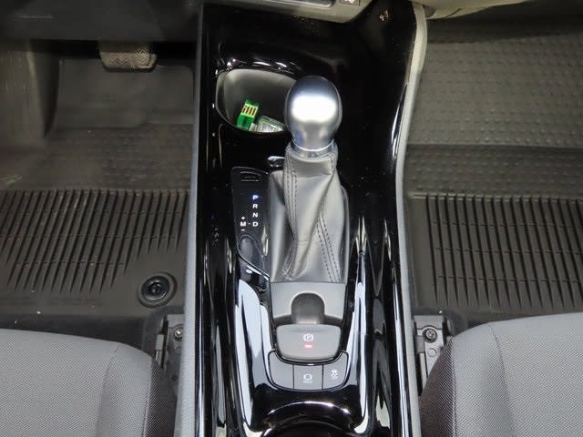 Thumbnail: 2021 Toyota C-HR - 14